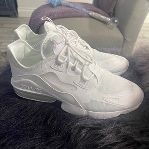 Womens Nike Air Max Infinity 2